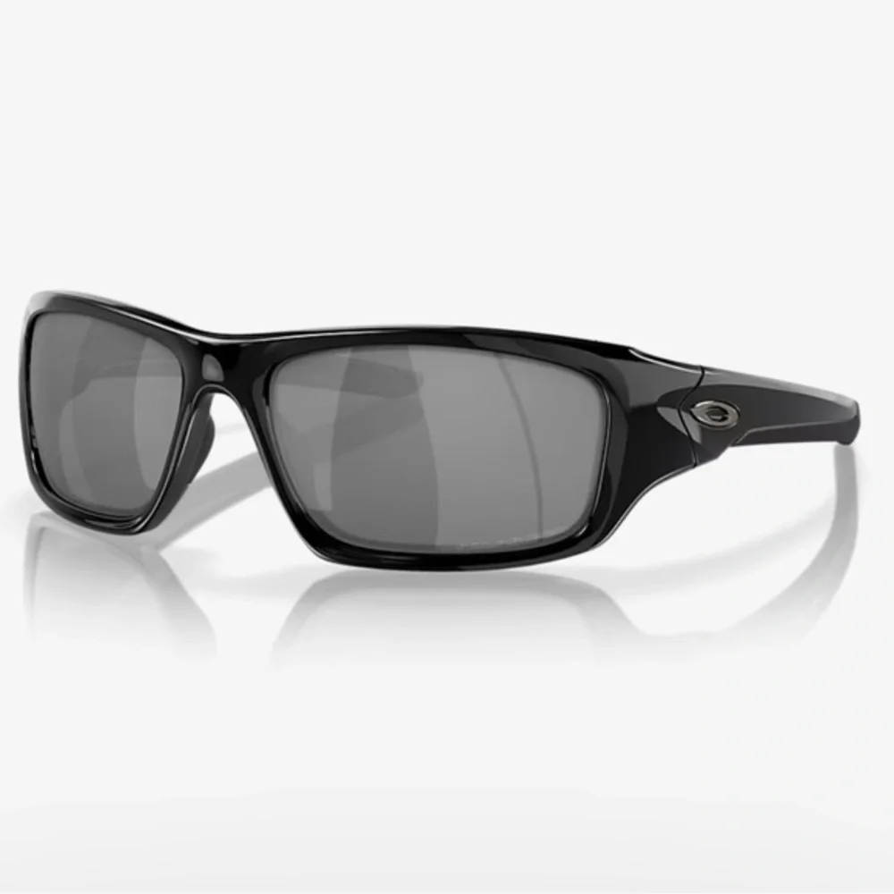 🕶️OAKLEY 🕶️ Valve Black Sunglasses OO9236